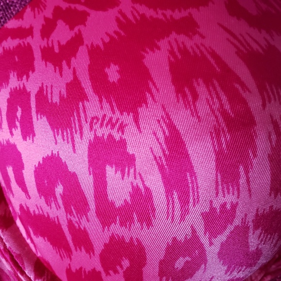 Victoria's Secret Pink Ultimate Push up 34C - Picture 2 of 6